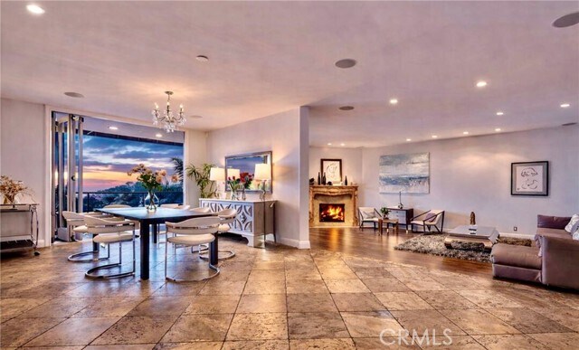 Building Photo - 7218 Mulholland Dr