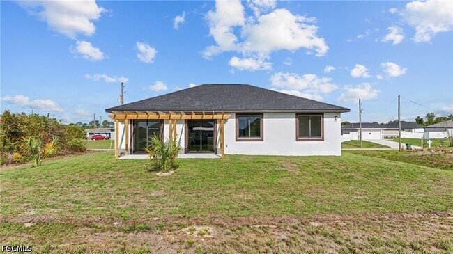 Building Photo - 8033 Oakleaf Cir