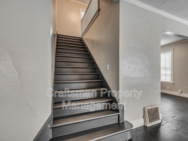 Building Photo - 2301 N Florida Ave