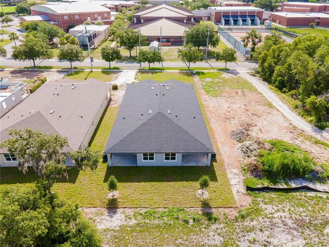 Building Photo - 247 N Pine Ave