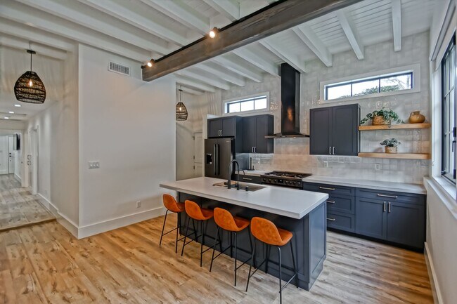 Building Photo - Completely Remodeled, Custom 3BR2BA Home w/ Spacious Floorplan, Amazing Indoor/Outdoor Space, Gat...