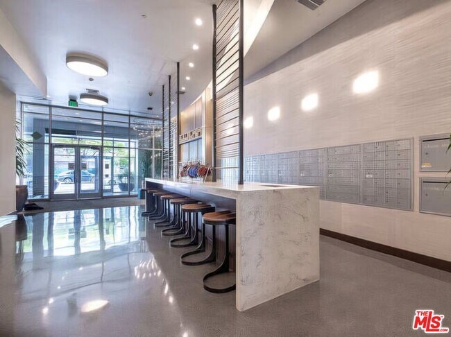 Building Photo - 3810 Wilshire Blvd