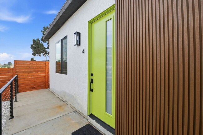 Building Photo - 2735 Broadway-8