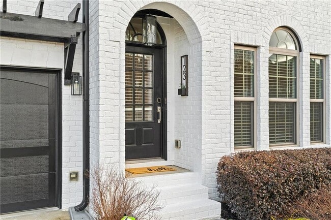 Building Photo - 123 Marlow Dr