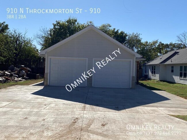 Building Photo - 910-914 N Throckmorton St