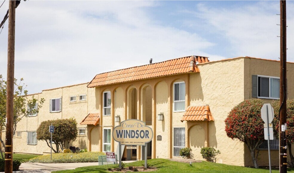 Building Photo - Casa De Windsor - North Clairemont