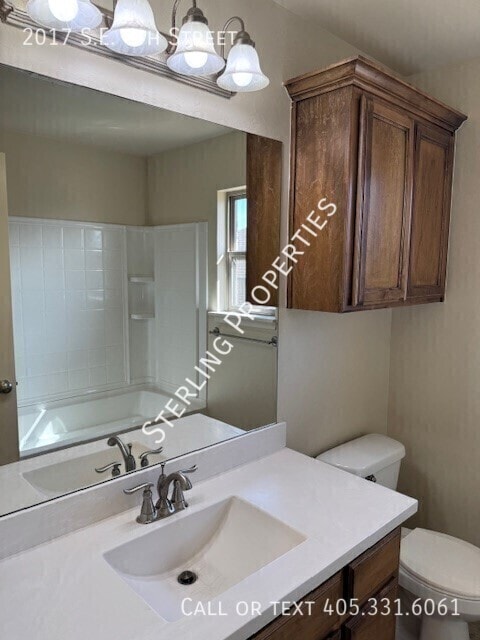 Building Photo - 2017 SE 6th St