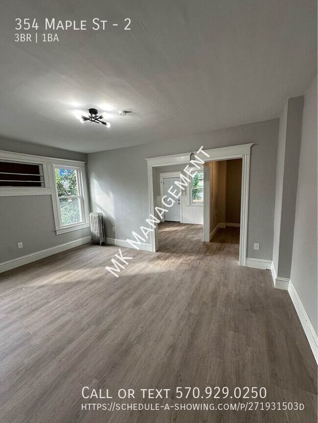 Building Photo - 352-354 Maple St