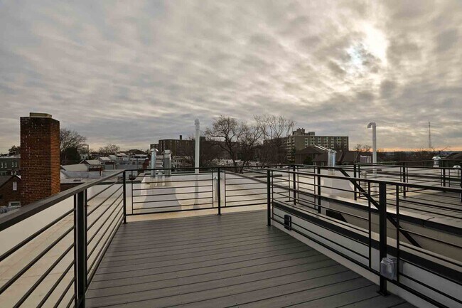 Building Photo - 2641 4th St NE