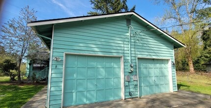 Building Photo - E06-07