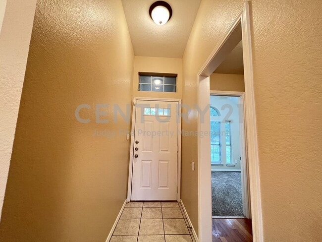 Building Photo - 788 Robin Ct