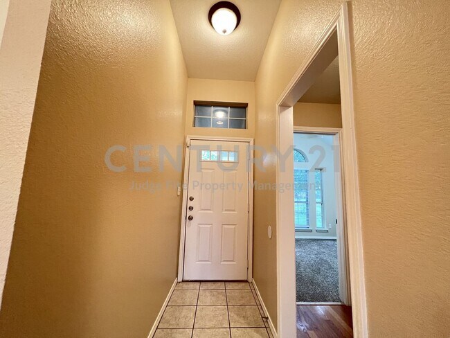 Building Photo - Charm-Filled 3/2/2 in Springtown ISD For Rent!