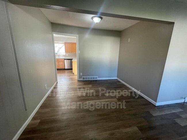 Building Photo - 11930 N Ranch Dr