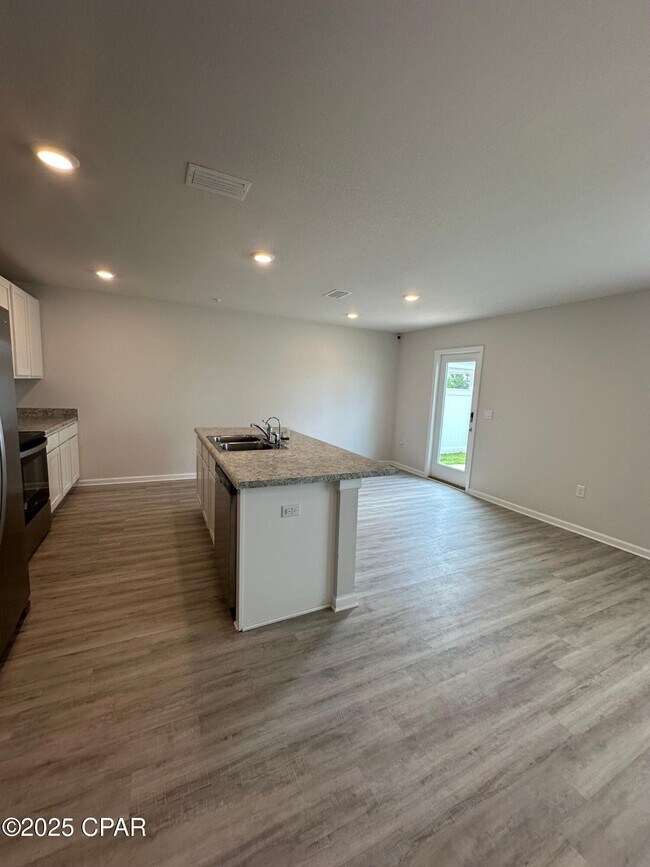 Building Photo - 6636 Slabinski Ln