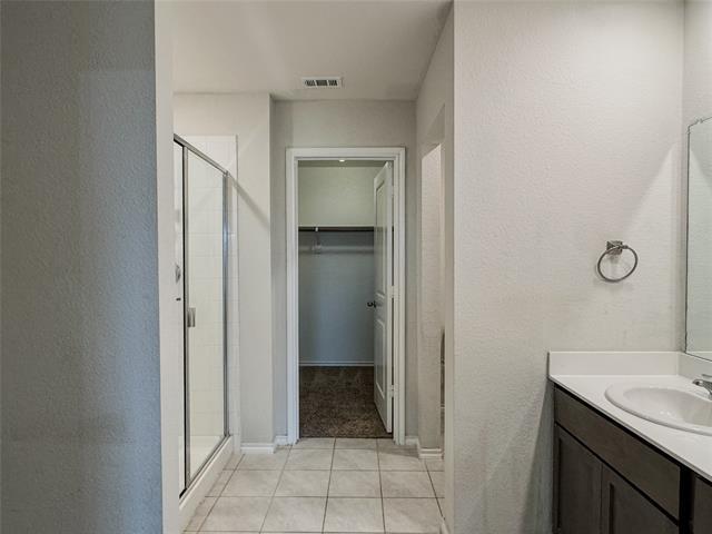 Building Photo - 801 Meadow Creek Ln