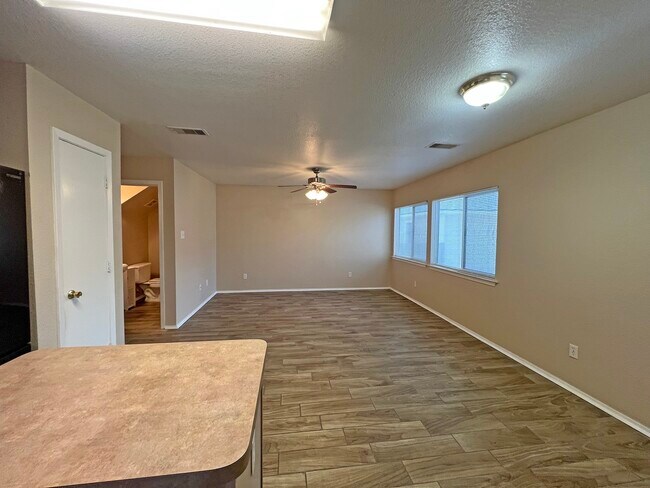 Building Photo - 21016 Alden's Oak