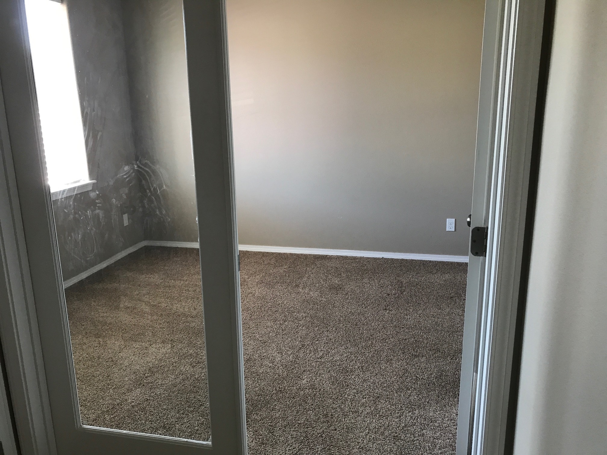 Building Photo - 1740 SW Panorama Dr