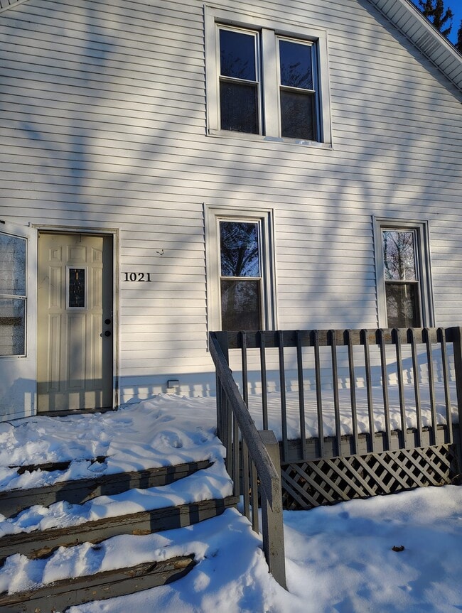 Primary Photo - 1021 Liberty St