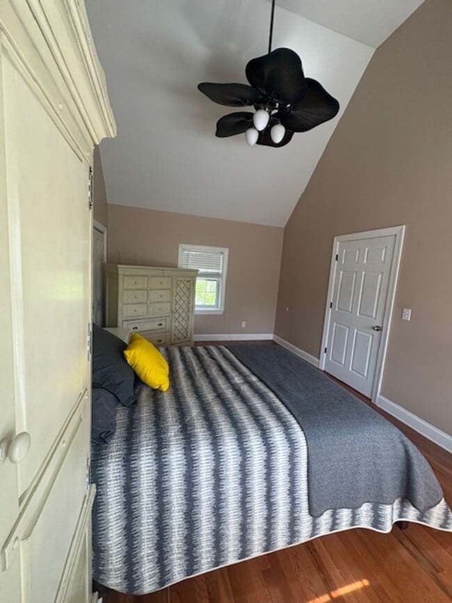 Building Photo - 5BR/2.5 Bath in Prime 12 South | Park-Facing | Two Sunrooms | Walkable Luxury Living