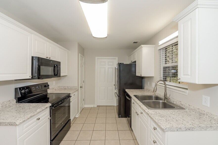 Building Photo - 1403 Teresa Ln