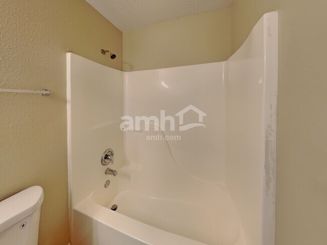 Building Photo - 10221 Blue Sky Dr