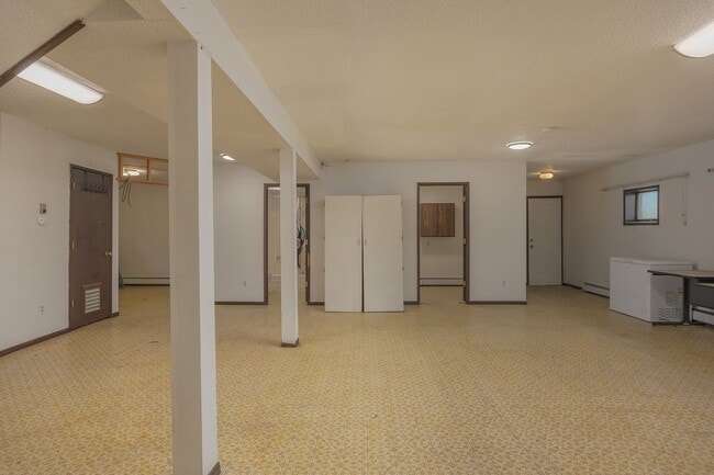 Building Photo - 812 Andrew St
