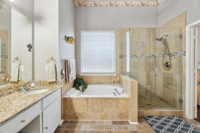 Building Photo - 3212 Golden Springs Dr