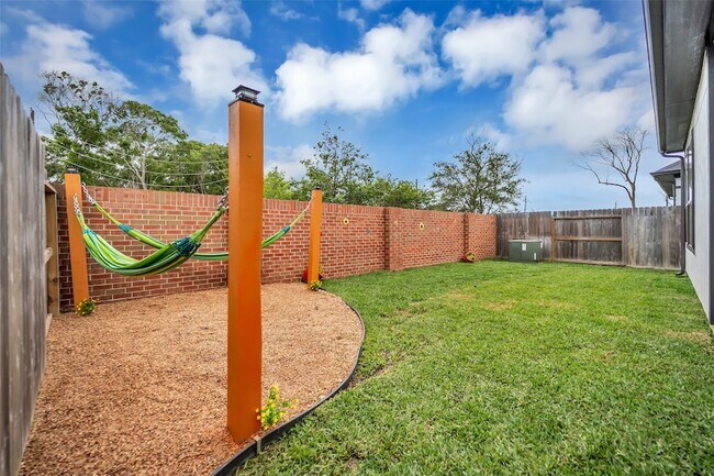 Building Photo - 1535 Park Path Dr