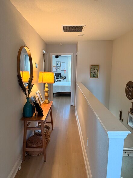 Building Photo - 13984 Sterely Ct N