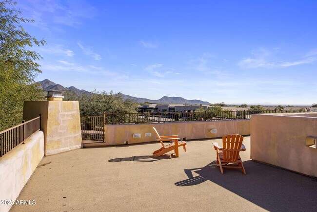 Building Photo - 9222 E Rimrock Dr