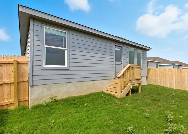 Building Photo - New Braunfels New Home Rental! Rare Serene Country View