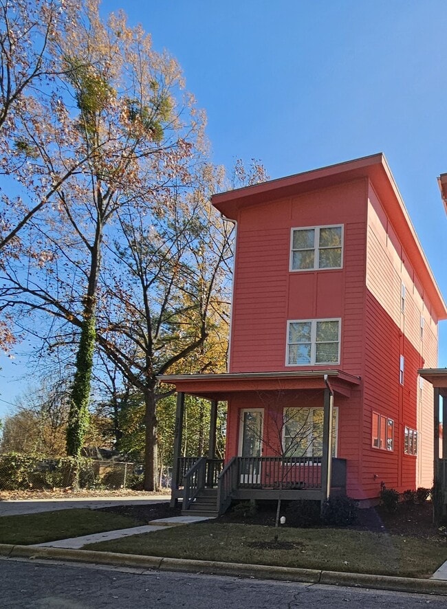 Building Photo - 3707 Lexington Dr