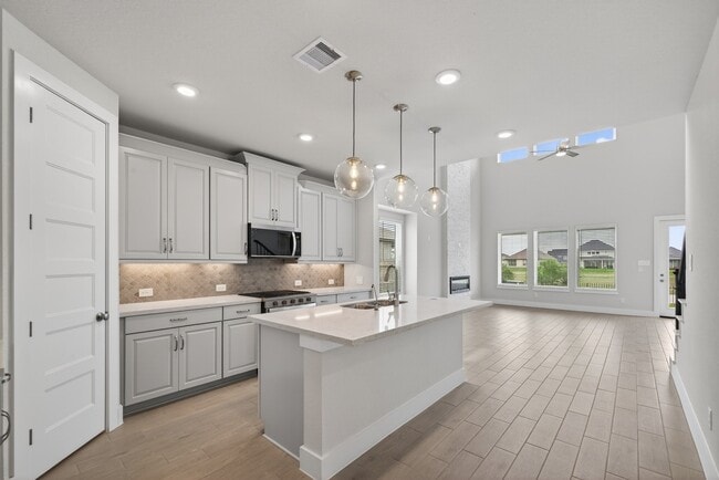 Building Photo - 6822 Ivory Sedge Trl