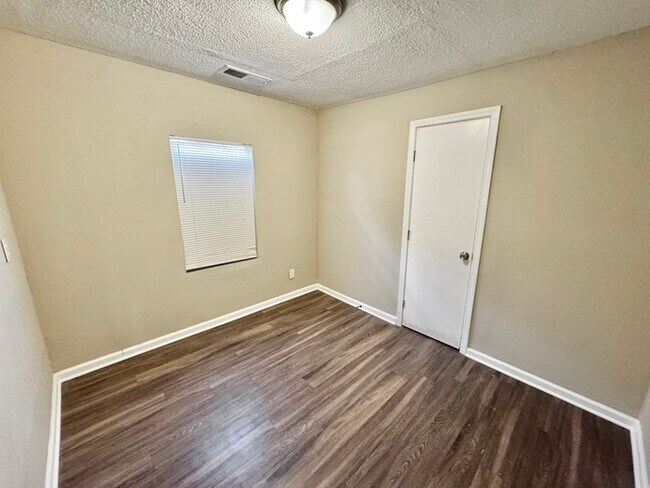 Building Photo - 1761 Winston Dr