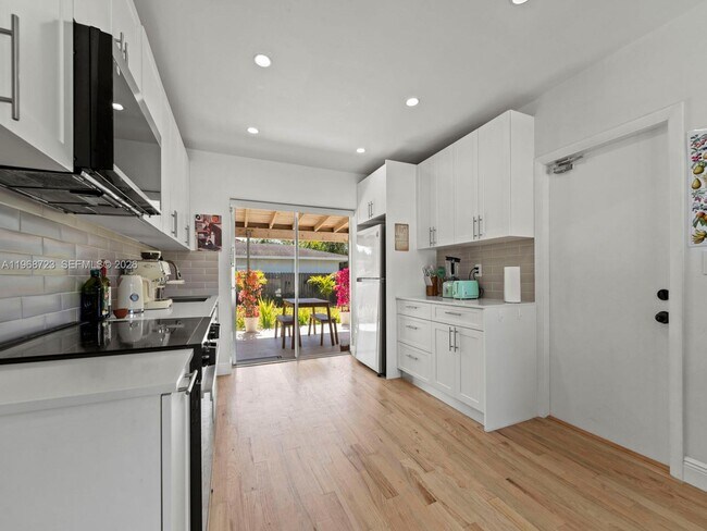 Building Photo - 9320 SW 125th Terrace