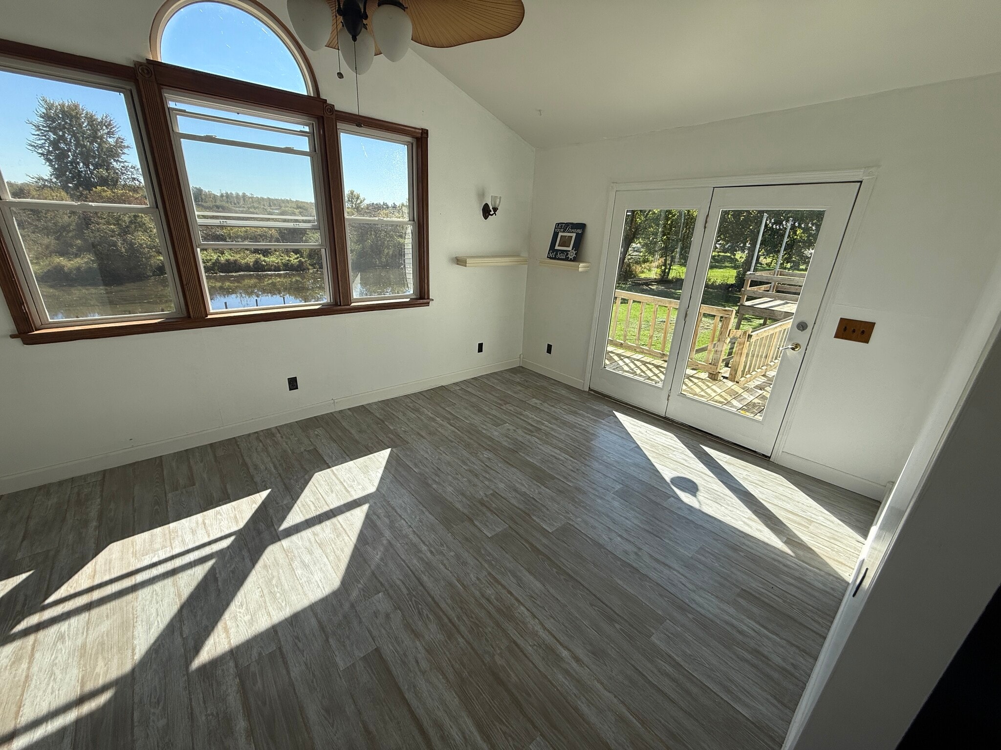 Building Photo - 110 Dotson Dr