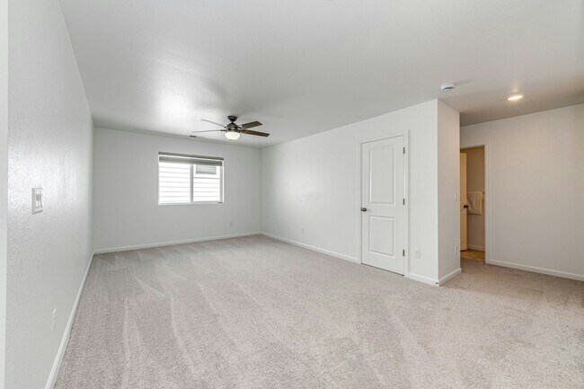 Building Photo - 17606 Dandy Brush Dr