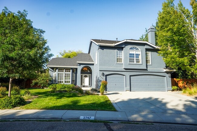 Building Photo - 2747 E Migratory Dr