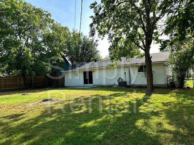 Building Photo - 6716 Flamingo Rd