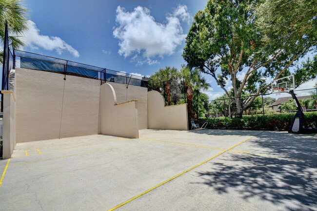 Building Photo - 5418 Firenze Dr