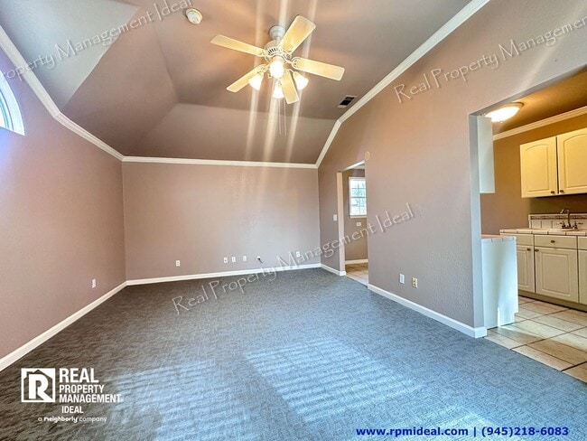 Building Photo - 8801 Vernon Ct