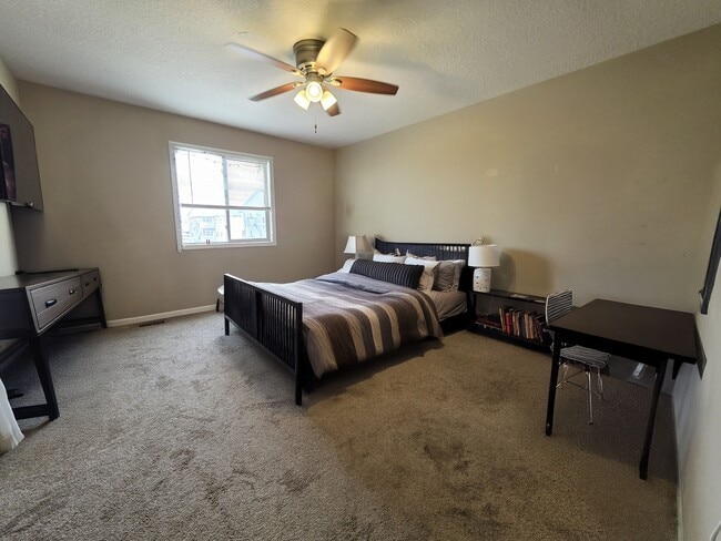 Building Photo - 3813 Marigold Dr