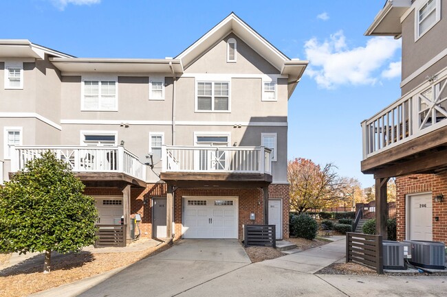 Primary Photo - Two-Story Treasure in Cedar Mill – Style, ...