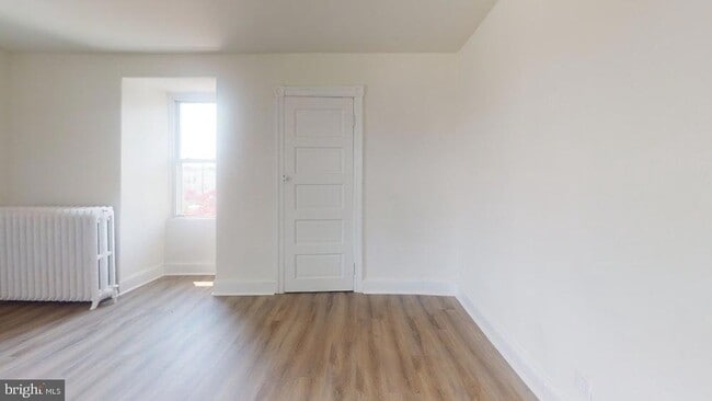 Building Photo - 127 Saude Ave