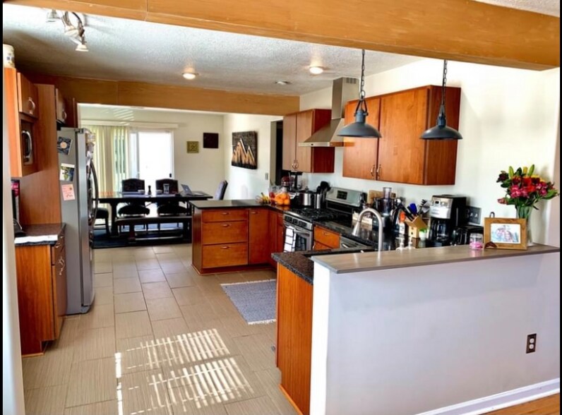 Building Photo - 1875 S Raritan St