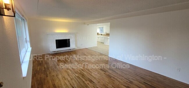 Building Photo - 920 S 68th St