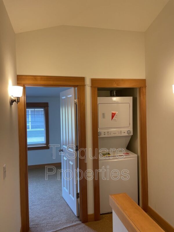 Building Photo - 3629 36th Ave S