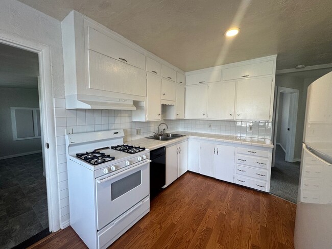 Building Photo - Spacious Myrtletown 4/2 home