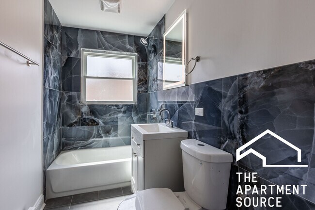 Building Photo - 4818 N St Louis Ave