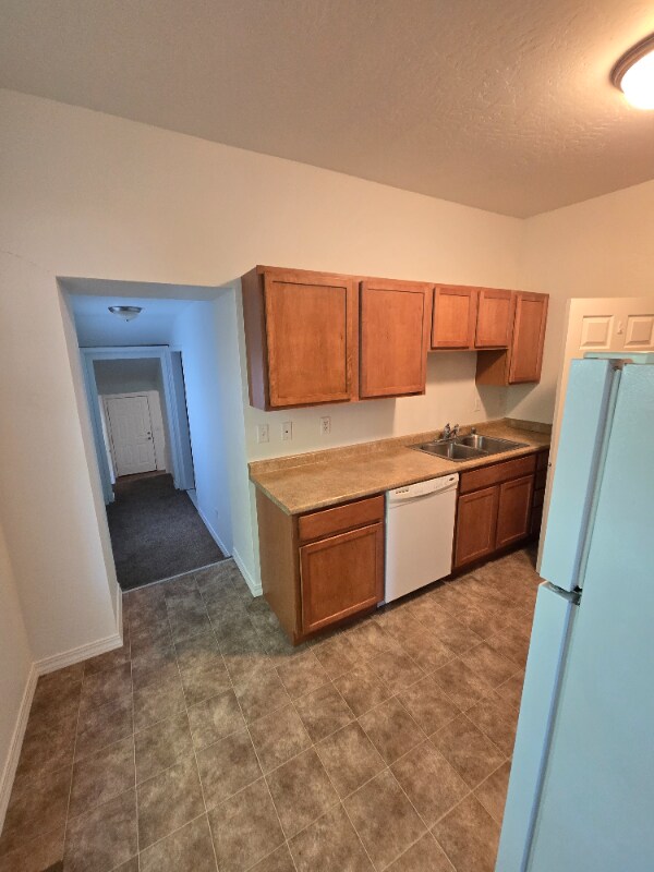 Building Photo - 608 Hillsdale St